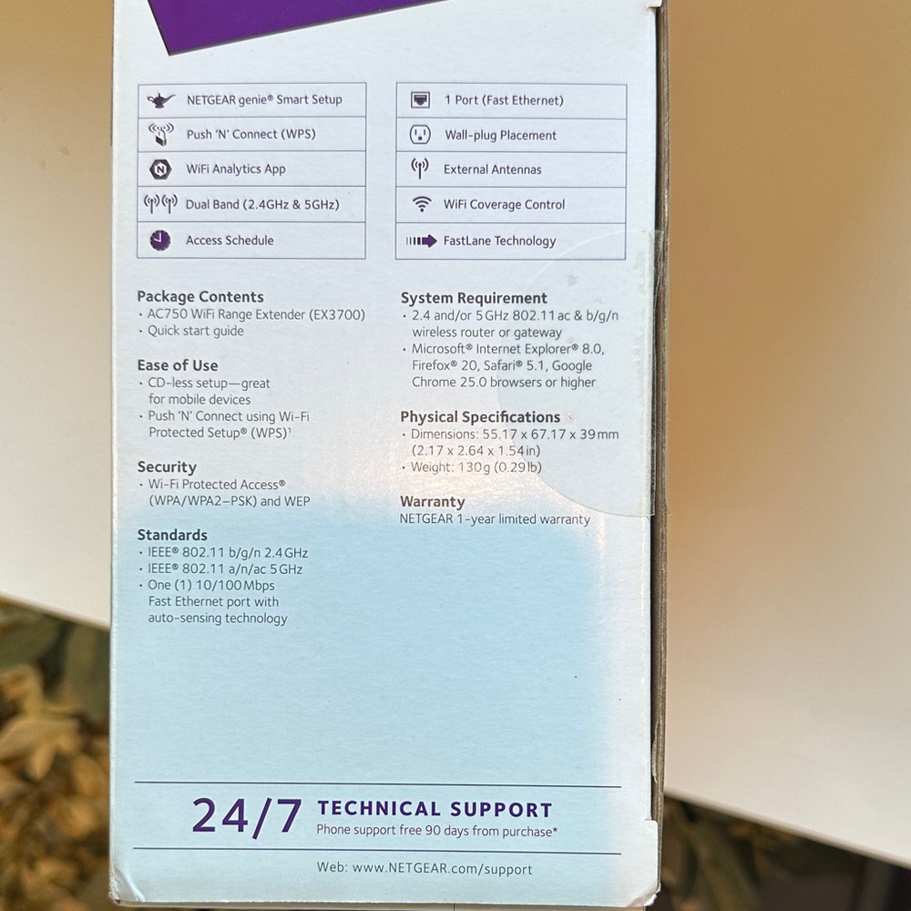 NETGEAR Essentials Edition WiFi Range Extender - Gray - Picture 5 of 5